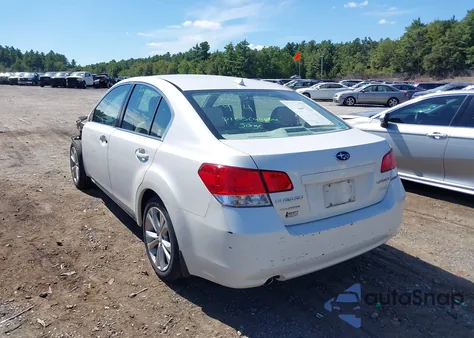 2014 Subaru Legacy 2.5I Premium из США, поврежденный, VIN 4S3BMBC68E3028854